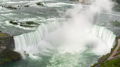 Взрив край Ниагарския водопад затвори границите между САЩ и Канада, ФБР е на терен