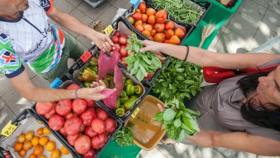 Бойкот на магазините: Най-бедни сме, а плащаме в пъти повече за храна