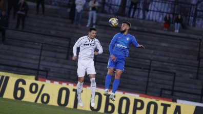 "Славия" попиля борещия се за спасение "Спартак" (Вн)