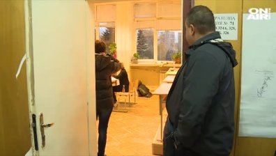 1000 души в една секция