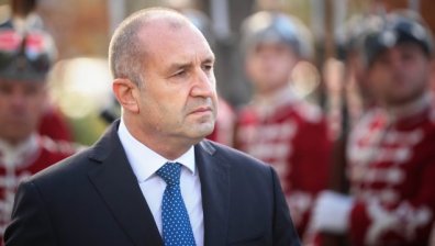 Радев: На изборите българите ще избират между войната и мира