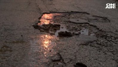 Порой наводни улиците на Хасково, няколко квартала са останали без ток