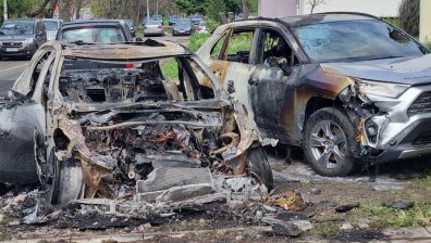 Пет автомобила изгоряха в Бургас тази нощ