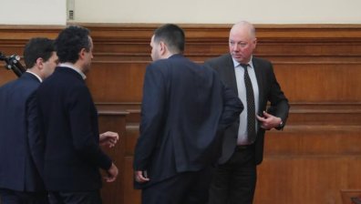 Без ръководствата им - парламентът сформира постоянните парламентарни комисии