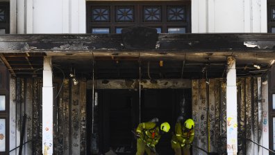 Пламна старата сграда на австралийския парламент (+ВИДЕО)