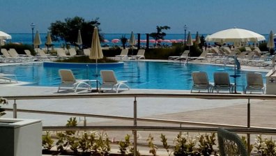 Масова ваксинация по морето, ще се рекламираме като безопасно място за почивка