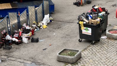 Helpbook: Апокалипсис в центъра на София - гниещи плодове на Женския пазар