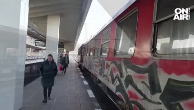 За Нова година хиляди българи избраха да пътуват с БДЖ, но техниката - остаряла
