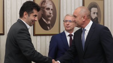 Румен Радев връчва в понеделник мандата на ПП-ДБ
