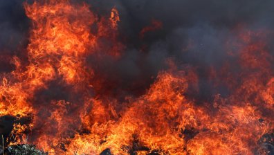 Пожар в бившето помощно училище във Варна