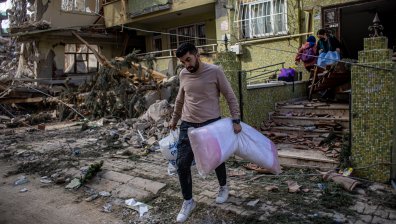 Турция: 118 000 сгради са срутени или трябва да бъдат разрушени