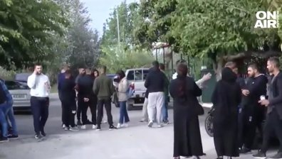 Бунт на роми в Гърция, след като полицаи застреляха 17-годишен младеж