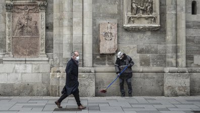 Българин във Виена: Нямаше негодувания и хора в парковете при отварянето им
