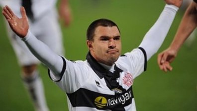Божинов с отлична асистенция за гола на Парма срещу Бари
