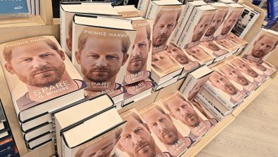 Колко пари спечели принц Хари от разкритията си за кралското семейство?