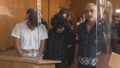 Районният съд в Бургас: Тримата сирийци, обвинени в трафик на мигранти, остават в ареста