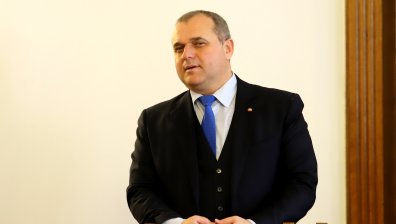 Искрен Веселинов: Действията по облекчаване на мерките вече са факт