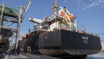 Пристанището в Одеса спря работа след поредното руско нападение