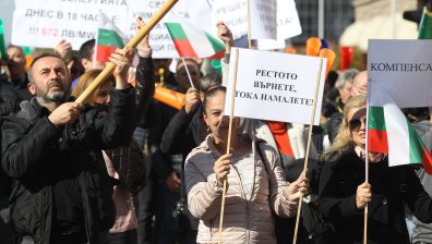 Бизнесът и властта се разбраха: Ще компенсират фирмите заради цената на тока