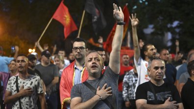 Нови сблъсъци и арести в Скопие, РСМ решава за френското предложение