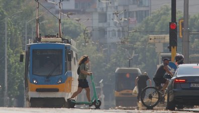 Пожарите в Сърбия задимиха част от България - как да се предпазим (ВИДЕО)