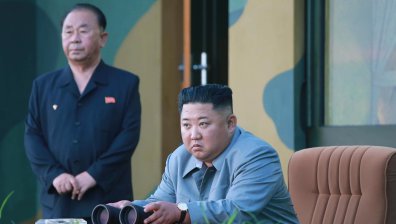 Южна Корея: Ким Чен Ун е жив и здрав, намира се в двореца си
