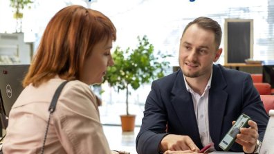 Новата услуга "Помощ от приятел" отключва безкрайните възможности на дигиталното банкиране от Fibank