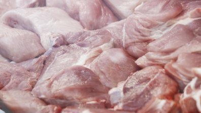 Откриха 2,4 тона негодно месо в магазин в Плевен