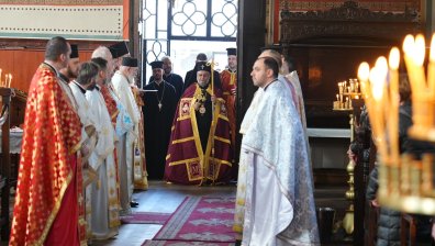 Митрополит Киприан отбеляза рождения си ден с литургия в Стара Загора
