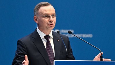 Полският президент иска страните от НАТО да заделят повече пари за отбрана