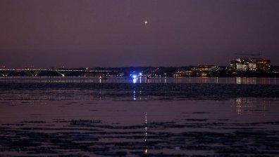 30 тела са извадени от река Потомак след авиокатастрофата във Вашингтон