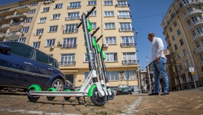 Защо се стигна до хаос и липса на правила при е-тротинетките?