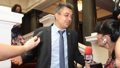 Политическа жега на масата за преговори за бъдещо правителство