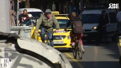 Улиците изчистени от снега... А велоалеите?