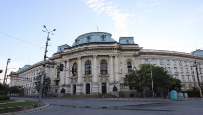 Тестват за коронавирус преподаватели и персонал и в университетите