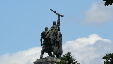 Пореден протест за свалянето на паметника на Съветската армия