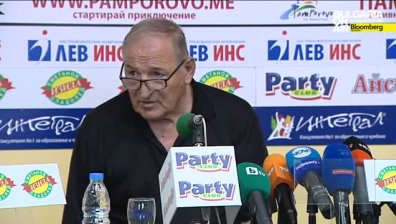 Връчиха "Златната топка" на Димитър Пенев