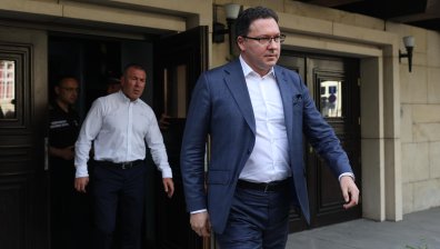 Вътрешният министър: Шведските самолети пристигат, справяме се с пожарите