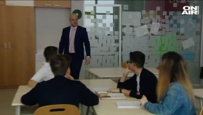 Учителят по история, който пази родолюбието будно 