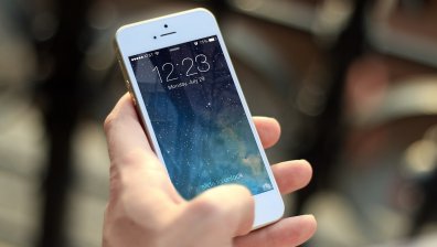 Кремъл забрани на служителите си да използват Iphone