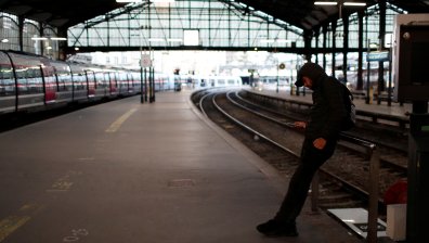 Франция в плен на стачката срещу пенсионната реформа преди Коледа 