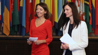 Мария Габриел разговаря с държавния секретар по европейските въпроси на Франция