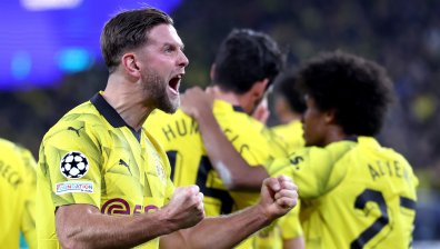 "Борусия" надигра "Нюкасъл" и оглави "групата на смъртта"