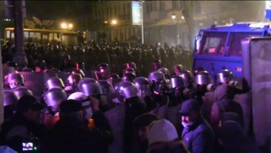 Янукович обяви, че е готов да преговаря с опозицията в Украйна