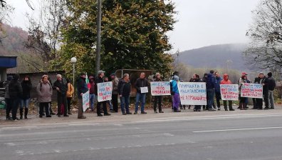 Протест срещу унищожаването на река Вит 