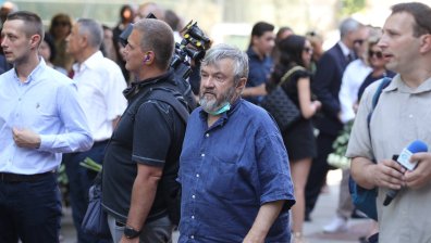 Стотици си вземат последно сбогом с Радосвет Радев