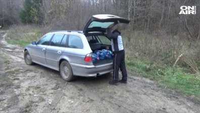 8 месеца без вода... Жители на Силистра се запасяват от горската чешма