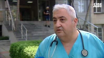 Наши лекари спасиха молдовче, паднало в басейн на морето