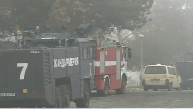 Прегледите на бежанците в Харманли продължават