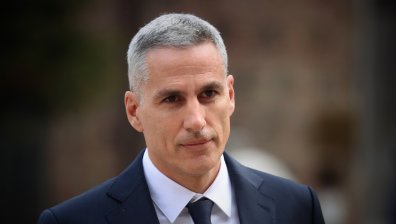 Гюров към Йотова за помилвания наркотрафикант: Отговорността и подписът са лични